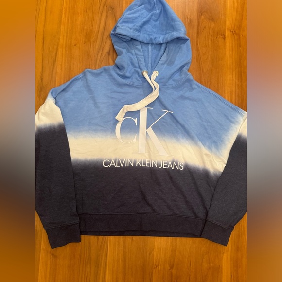 Calvin Klein Sweaters - Calvin Klein oversized hoodie cropped women’s medium